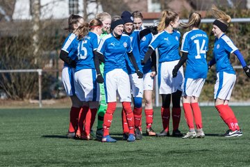 Bild 120 - B-Juniorinnen Halbfinale SVHU - Holstein Kiel : Ergebnis: 3:0